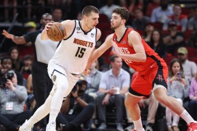 米兰娱乐平台 -关于赛地聚焦：NBA总决赛今晚热度飙升；俄克拉荷马雷霆门线救险；质疑声仍在；高层口径保持一致的信息