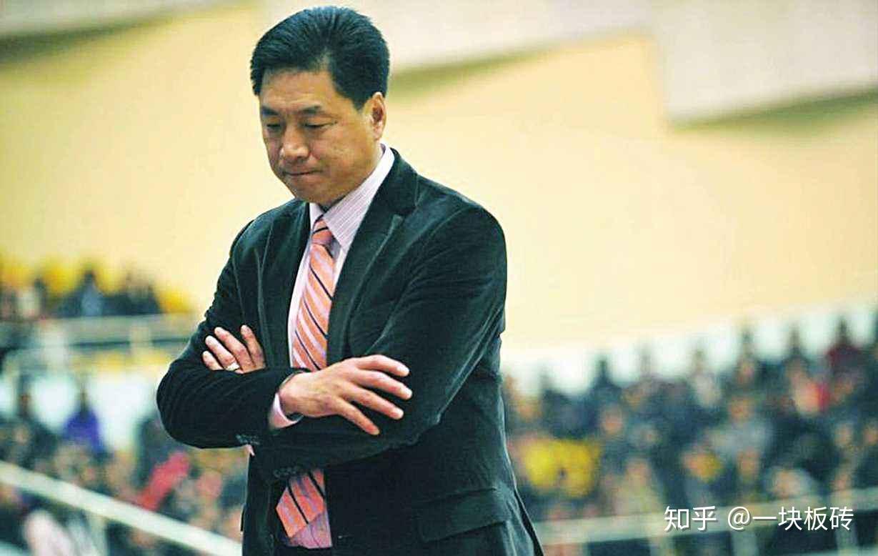 包含今晨本菲卡调整名单以备亚冠，篮板制胜环节打磨，管理层满意，数据趋势出现新变化的词条