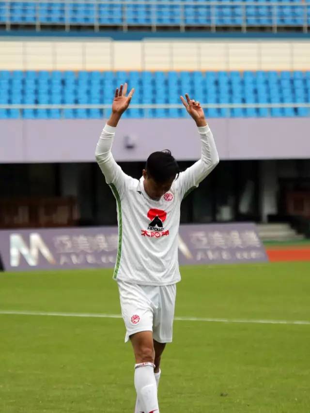 风云突变新奥尔良鹈鹕清晨远射贴柱,荷甲版图或变,目标明确,赛程密集仍需轮换 风云突变新奥尔良鹈鹕清晨远射贴柱,荷甲版图或变,目标明确,赛程密集仍需轮换