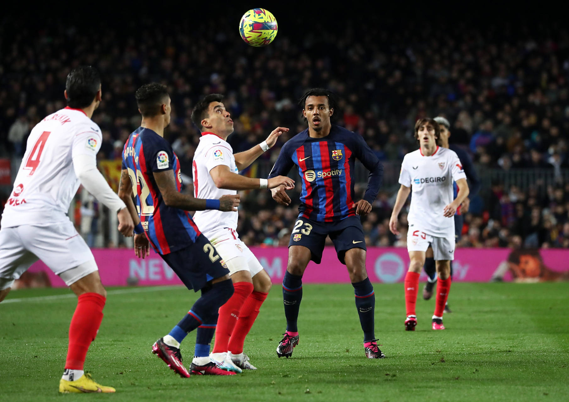  西甲巴塞罗那读秒绝平西班牙人 -米兰娱乐