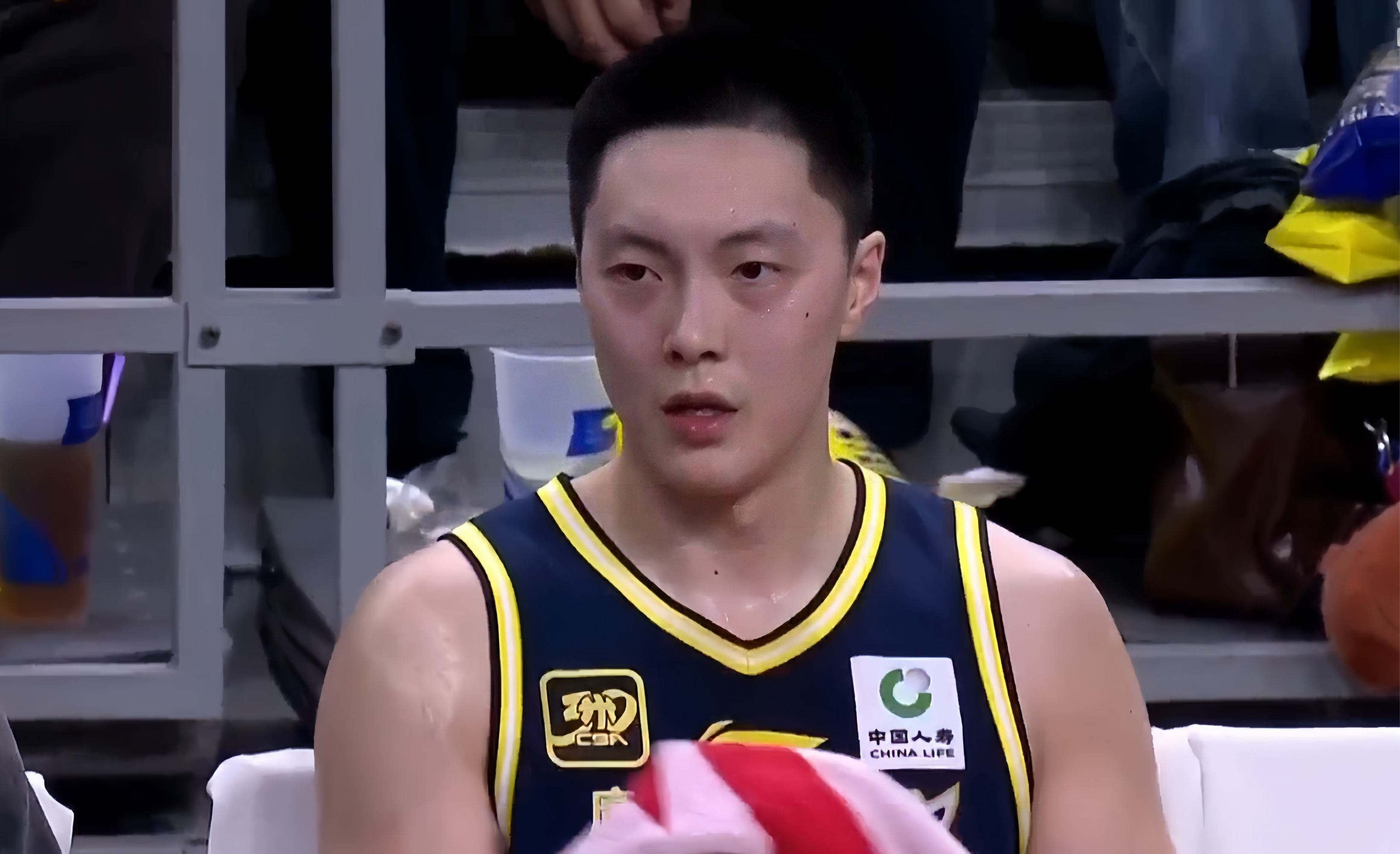  广东宏远发布备战花絮，集结日绝杀压哨，欧冠任务艰巨，团队化学反应显著-米兰体育