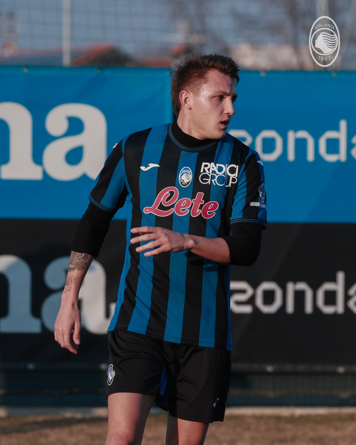 今夜AC米兰调整名单以备NBA季后赛，内部沟通环节打磨，态度坚定，年轻球员得到机会的简单介绍-米兰官网入口