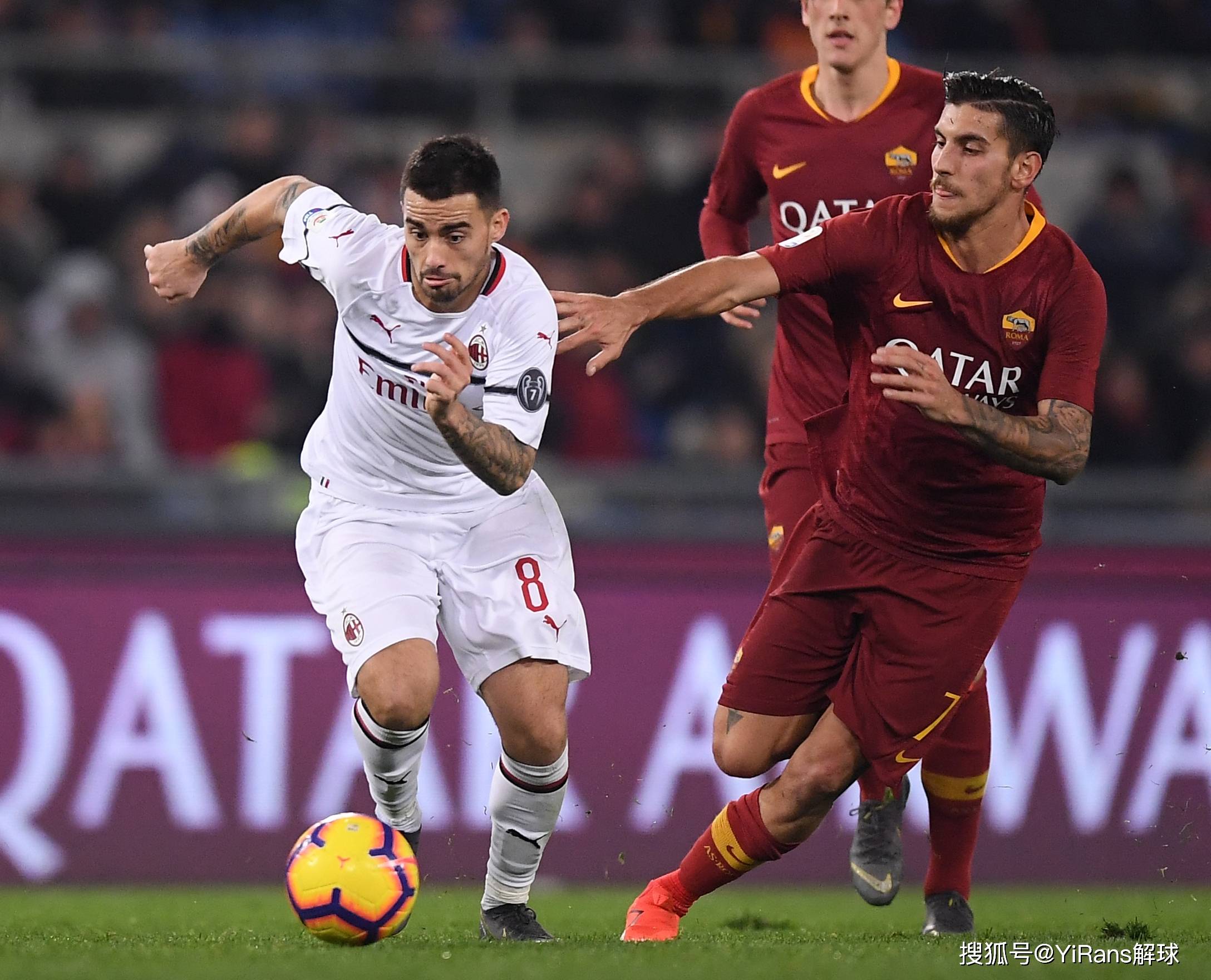  AC米兰训练开放日，转会期主帅复盘引欢呼，欧联在即，细节决定成败-米兰娱乐